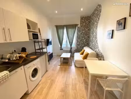 studio 1 pièce 19 m²