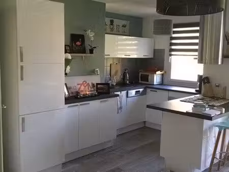 à louer – t2 rénové 42 m² avec balcon – launaguet