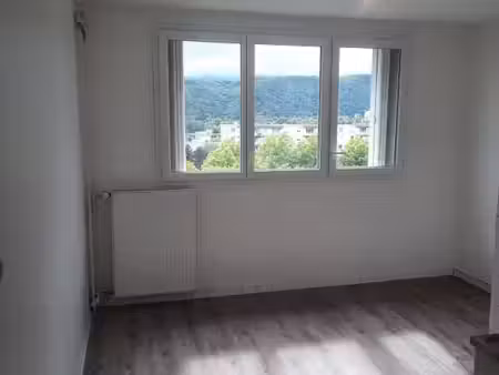 appartement 4 pièces 77 m²