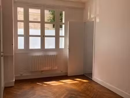 studio 25m² paris 9e