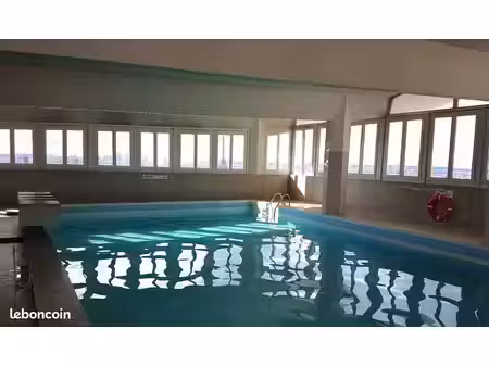 paris 15e – t2 meublé 46 m² – balcon – piscine & rooftop 29e étage