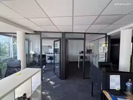 bureaux à louer – de 9 à 25 m²