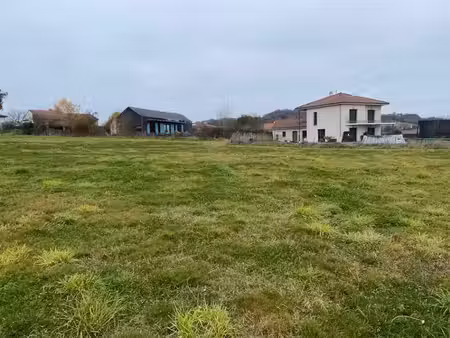 vente terrain 3240 m² à ytrac (15000)  65 000 €
