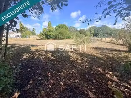 vente terrain à périgny (17180) : à vendre / 2555m² périgny