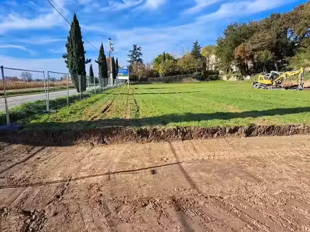 vente terrain 610 m² à villelaure (84530)  170 000 €
