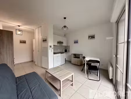 studio meublé avec terrasse