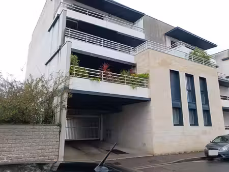 parking / box bordeaux