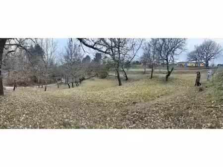 vente terrain 1600 m² à montferrat (83131)  116 000 €