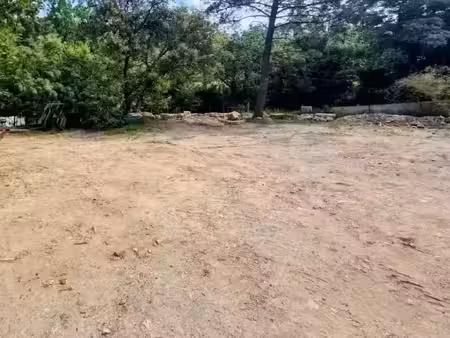 vente terrain 1300 m² à vidauban (83550)  175 000 €