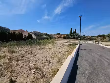 vente terrain 640 m² à les pennes-mirabeau (13170)  259 900 €