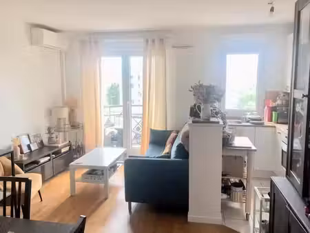 location meublée appartement 2 pièces 46 m² à charenton-le-pont (94220)  1 295 €