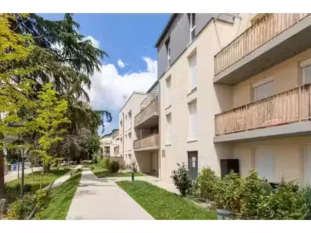 location appartement 3 pièces 63 m² à corbeil-essonnes (91100)  940 €
