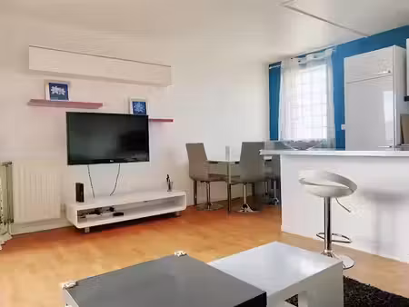 location meublée appartement 2 pièces 50 m² à courbevoie (92400)  1 500 €