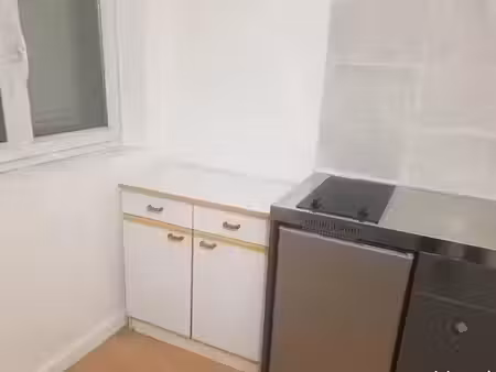 location meublée appartement 1 pièce 24 m² à nanterre (92000)  900 €