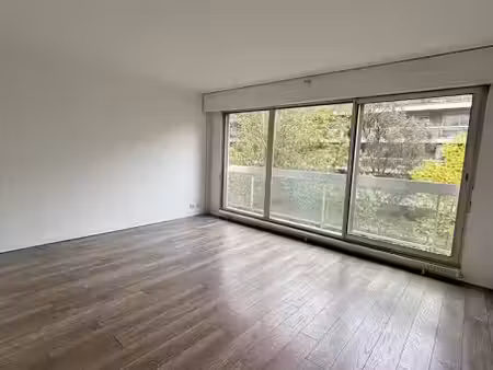 location appartement 2 pièces 55 m² à paris 15ème (75015)  1 850 €