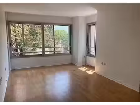 location appartement 2 pièces 59 m² à paris 17ème (75017)  1 490 €