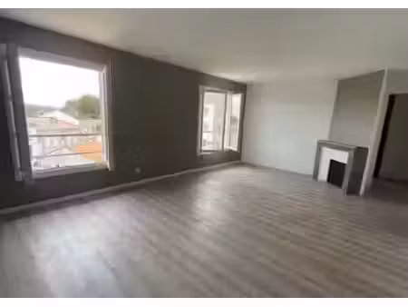 location appartement 4 pièces à pauillac (33250)  815 €