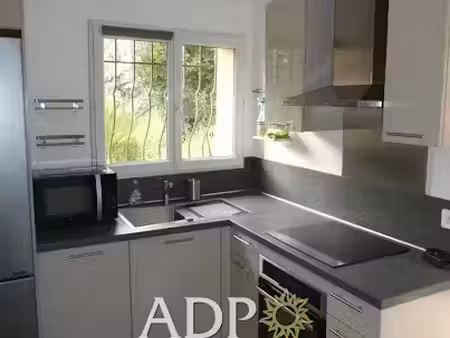 location meublée appartement 2 pièces 40 m² à pégomas (06580)  795 €