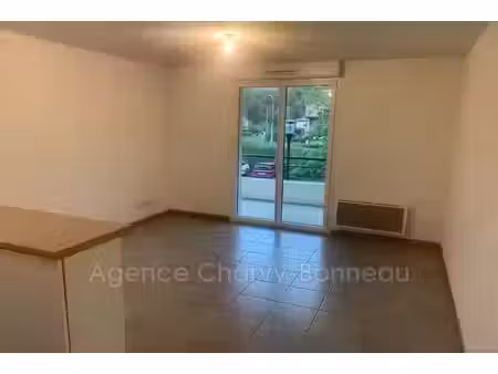 location appartement 3 pièces 55 m² à saint-girons (09200)  525 €