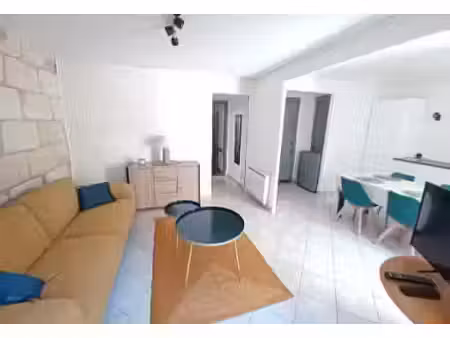location appartement 2 pièces à bordeaux (33000)  900 €