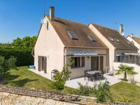 maison familiale lumineuse avec sous-sol total et jardin plein sud