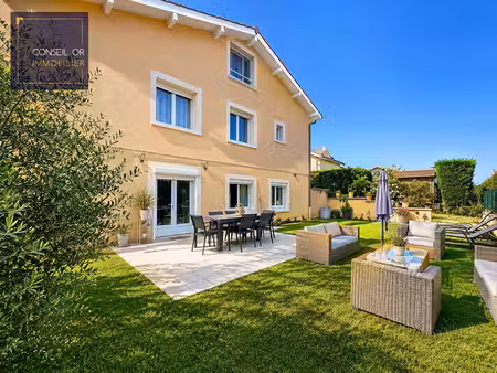 maison 8 pièces 192 m2