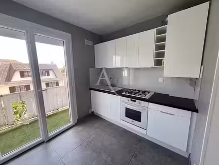 location appartement 2 pièces 53.26 m² à pontault-combault (77340)  922 €