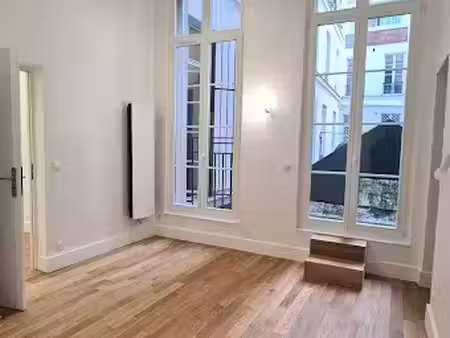 location appartement 4 pièces 90.13 m² à paris 2ème (75002)  3 113 €