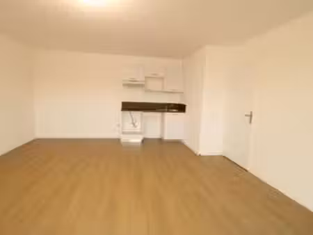 location appartement 2 pièces à saint-herblain bernardière-bellevue-harlière (44800) : à l