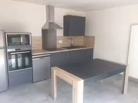 location maison meublé à beaurepaire (85500) : à louer meublé / 71m² beaurepaire