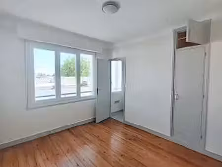 location appartement 2 pièces à saint-nazaire (44600) : à louer 2 pièces / 47m² saint-naza