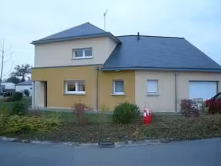 location maison à laval (53000) : à louer / 134m² laval