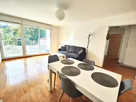 location appartement 2 pièces  48.21m²  melun