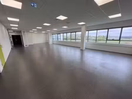 location bureaux 334m²