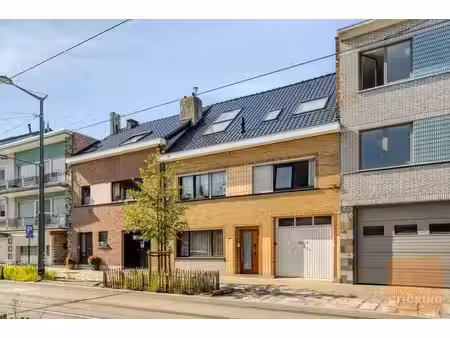 duplex 3 chbs avec terrasse ensoleillée