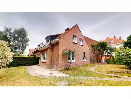 roodebeek/vanderveld: belle maison 4 chambres +/-121m2