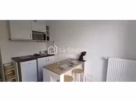 location meublée appartement 1 pièce 19 m² à metz (57000)  630 €