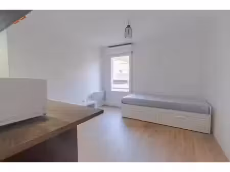 location meublée appartement 2 pièces 18 m² à toulouse (31000)  590 €