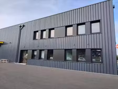 location bureaux et commerces à ploudaniel (29260) : à louer / 372m² ploudaniel