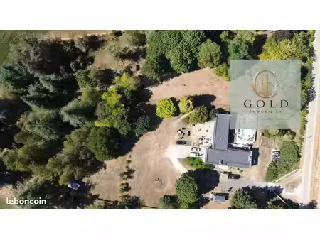 propriété 10 pièces 298 m²