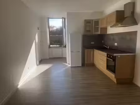 location appartement 1 pièce 36 m² à voiron (38500)  550 €