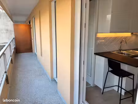 chu et cité administrative – t2 meublé 29 m² refait à neuf – balcon filant 10 m²