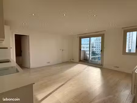 boulogne-billancourt – t3 50 m² / grand t2 + bureau – métro l9 – balcon  parking  calme