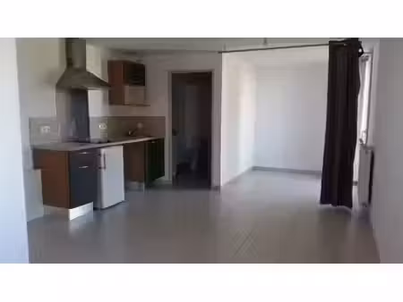 location appartement 1 pièce 30.6 m² à la rochelle (17000)  600 €