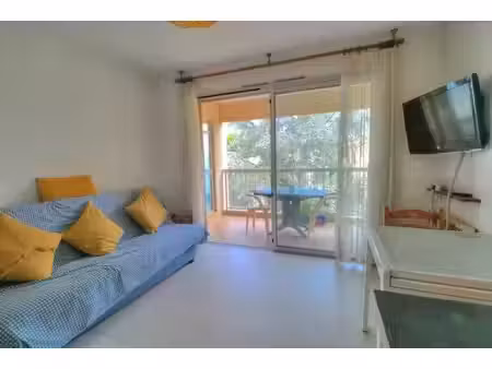 location appartement 1 pièce 19 m² à antibes (06600)  640 €