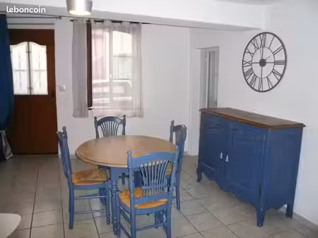 centre ville auxerre quartier cathédrale appartement meublé de 49m²