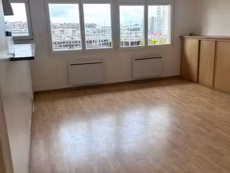 appartement lumineux face au port de boulogne