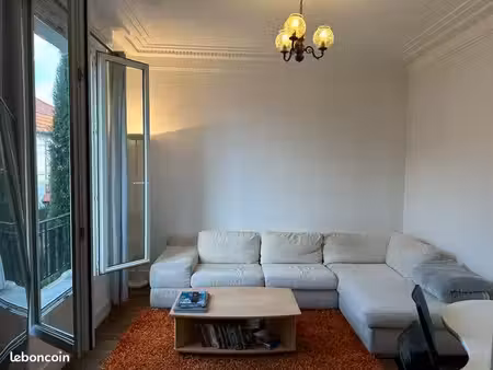 2 pièces 38 m2 courbevoie proche gare 1 400 charges comprises
