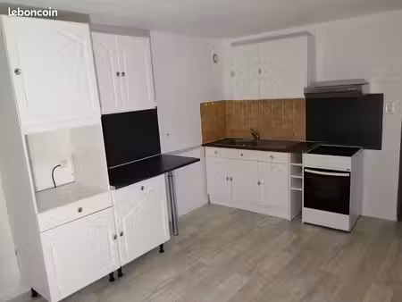 loue appartement t3 en duplex 60 m² refait entièrement à neuf