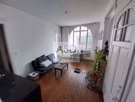 location appartement 2 pièces 40 m² à lille (59000)  676 €
